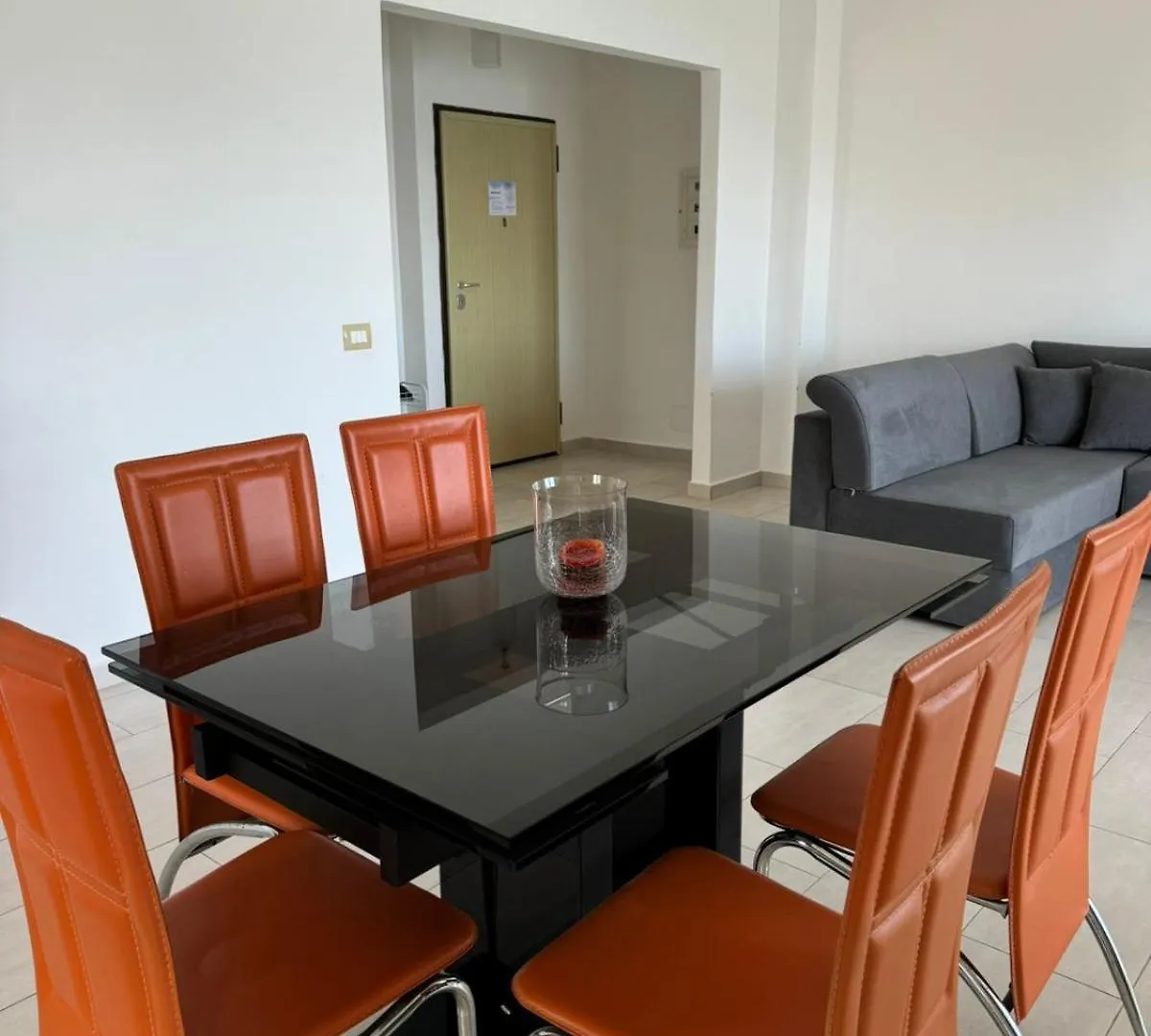 Michal'S Apartment Σαράντα
