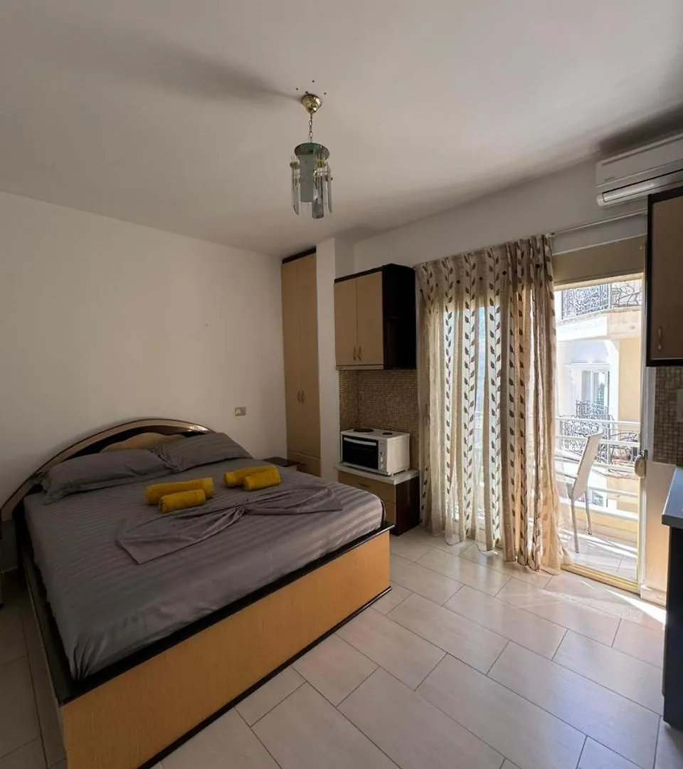 Michal'S Apartment Σαράντα 0*,